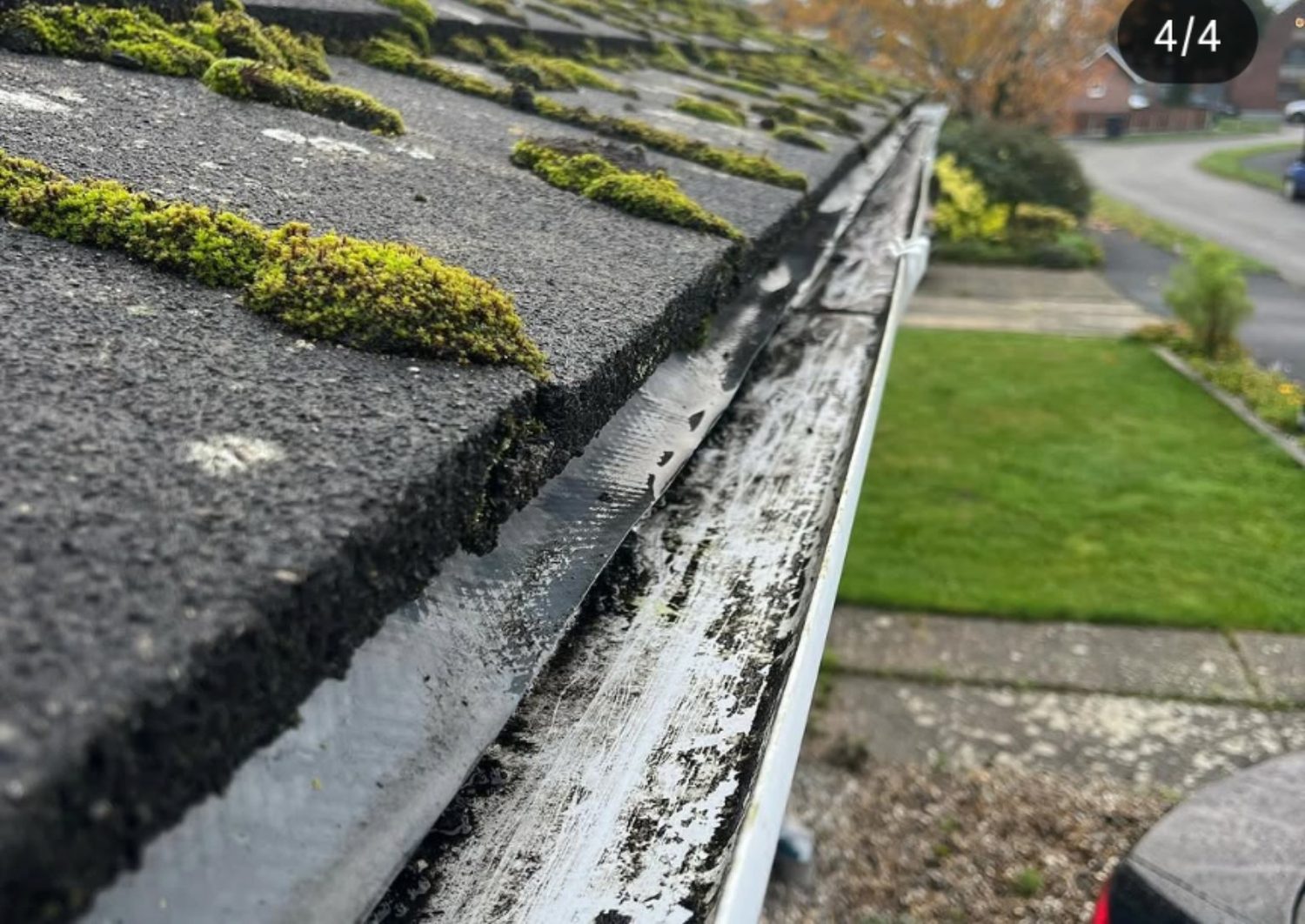 Gutter line after professional gutter clearing